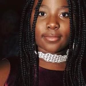 Meet your Posher, Dee